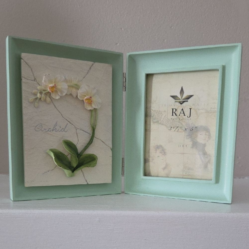 Raj Double Hinged Frame with Orchid Panel